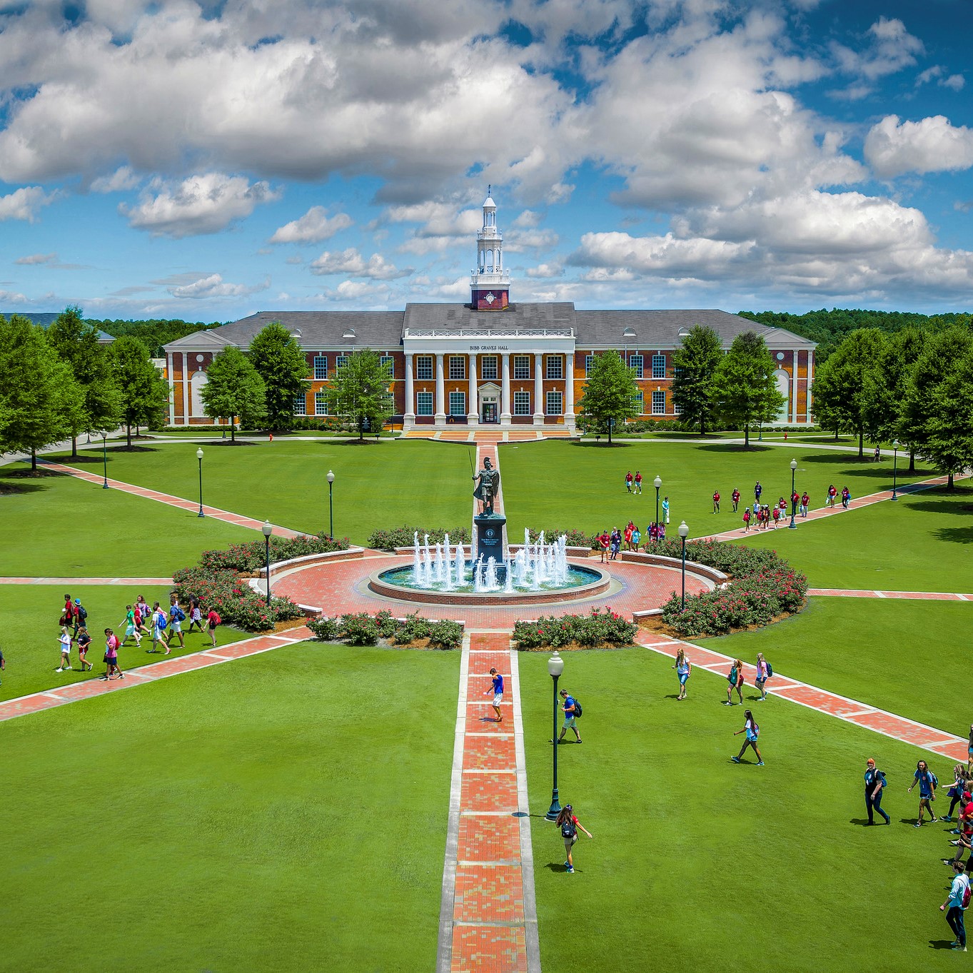 The academic quad on TROY's main campus in Troy, AL