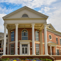 Students walking on the Troy, AL Troy University campus