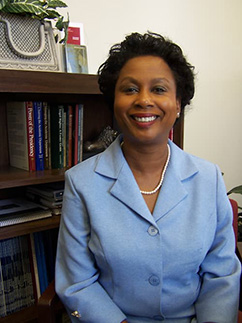 Dr. Robin Bynum