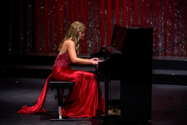 Gracen Murphy playing the piano