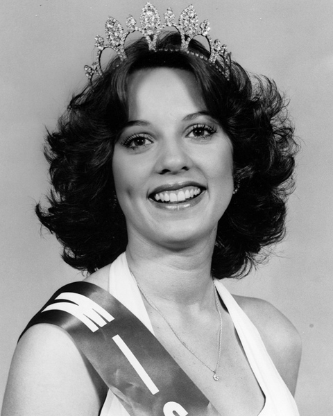 Portrait of Julie Sanford