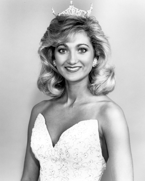 Portrait of Leslie Fuller