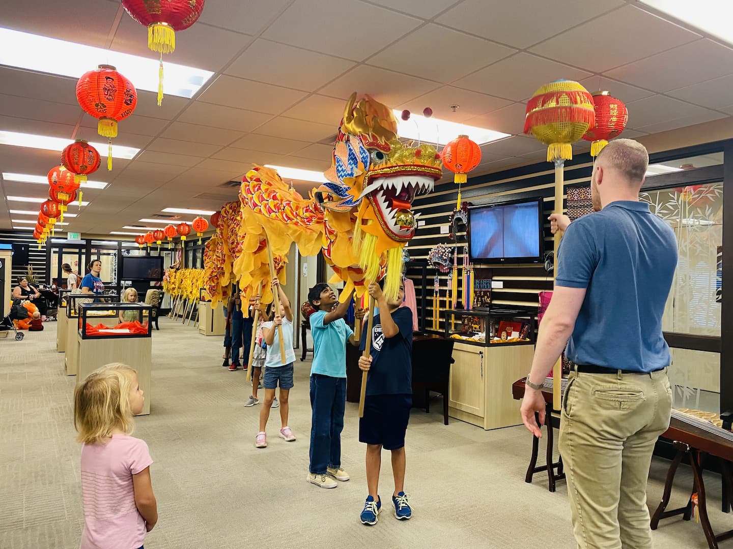 Students learn about the art of Dragon dance