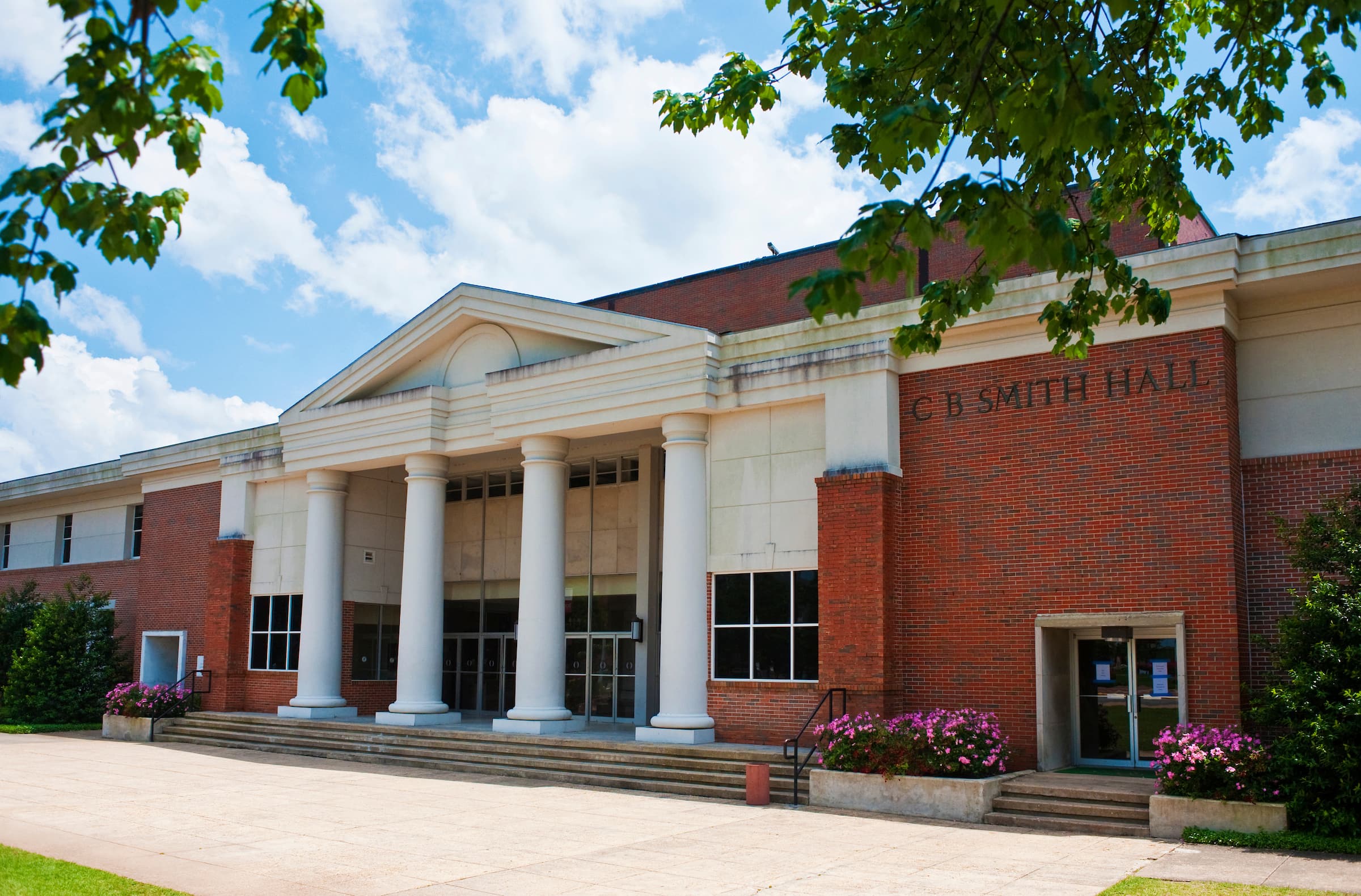 Main quad on the Troy Campus
