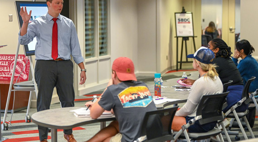 Will Pouncey teaching a class